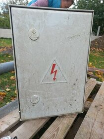 Elektrická rozvodná skříň - 1