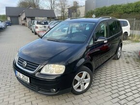 VW Touran 2,0tdi 103kW Highline 5míst - 1