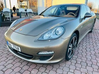 Porsche Panamera 4s
