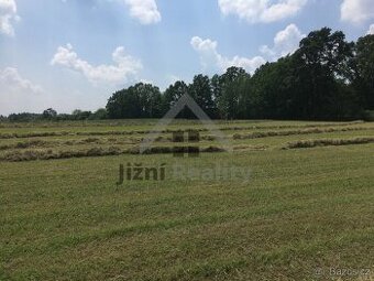 Stavební parcela 1.350 m2 Pořežany