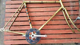Kvalitní ocelový rám Cro-Mo 57 cm, hliníkové kliky Solida