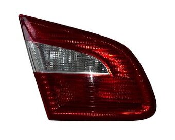 Levé zadní vnitřní světlo Škoda Superb 2 sedan r.v. 2009