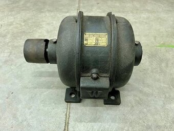 Starý motor