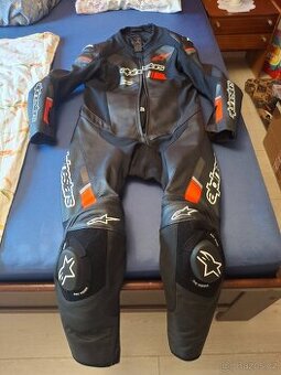 Vybaveni na silniční moto