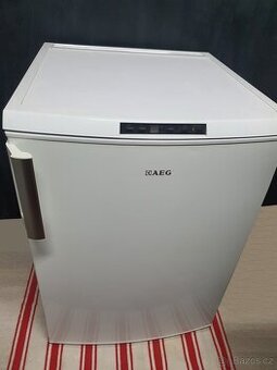 NOFROST mrazák AEG 100ltr doprava