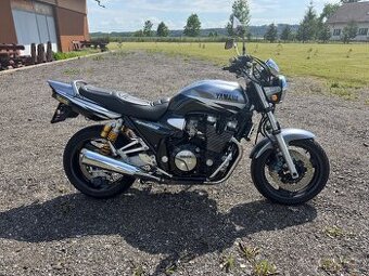 Yamaha XJR 1300