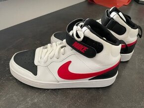 Chlapecka obuv NIKE Court Borough vel 40