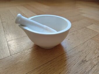 Porcelánový hmoždíř - 1