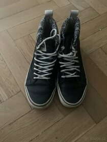 kotníčkové zimní boty zn. vans