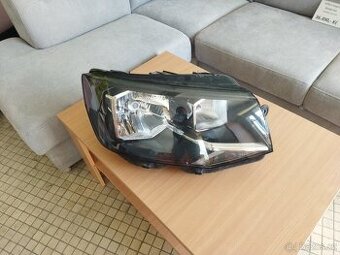Pravé přední světlo VW Transportér T6