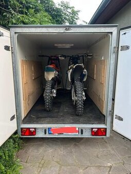 Přívěs na moto, přespání