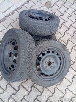 Prodám obuté plechové disky 5x112, Et 50, zimní pneu