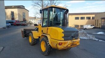 Čelní nakladač Volvo L30g