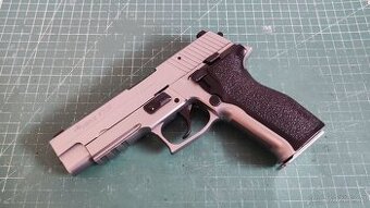Tokyo Marui P226 E2 Stainless GBB - 1