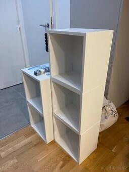 Zrcadlo & čtvercové police IKEA
