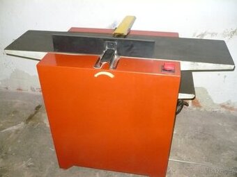 Srovnávačka se spodním protahem. 310 mm