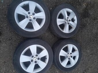 nd z škoda rapid 1.2tsi světle tmave modrá