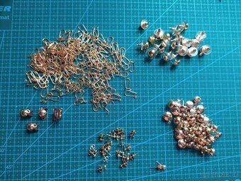 Komponenty na náušnice