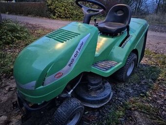 Zahradní sekací traktůrek, motor briggs stratton.