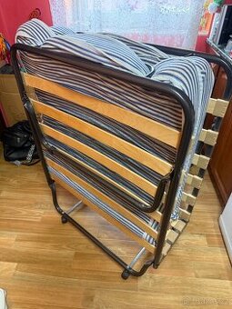 Cestovní rozkáadaci postel s matraci