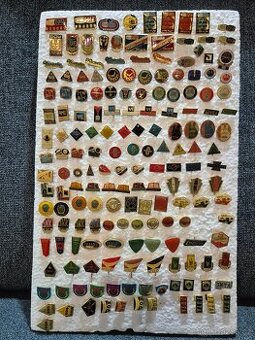 Sbírka odznaků a vyznamenání cca 2100ks