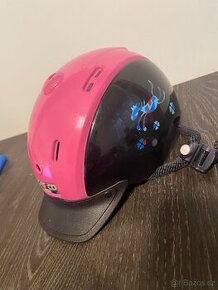 Dětská helma jezdecká ale poslouží i na kolo nebo koloběžku