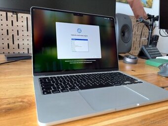 Apple MacBook Air 13 M2 8 GB 256 GB Silver, TOP STAV
