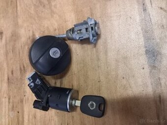 Peugeot 208 sada spinacka,zamek,klicek,zatka