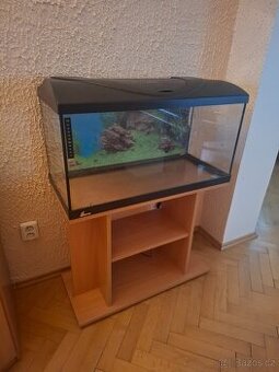Akvárium se skříňkou