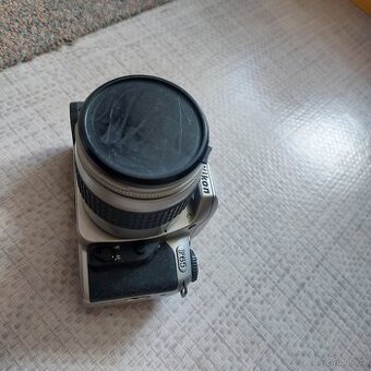 Nikon F65 funkční + objektiv 28–80 mm nefunkční