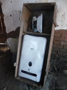 staré plynové topidlo Praga