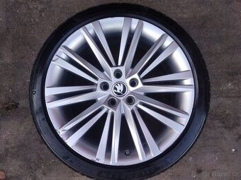 Prodám orig. alu zimní sadu 19" Škoda Superb III