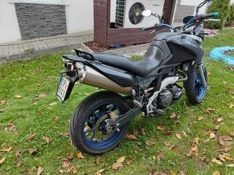 Aprilia Pegaso 650 Strada (Od 18let, A2)
