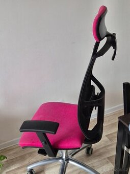 Kancelářské křeslo