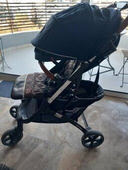 Kočárek Astra Carrelo na letištní dopravu