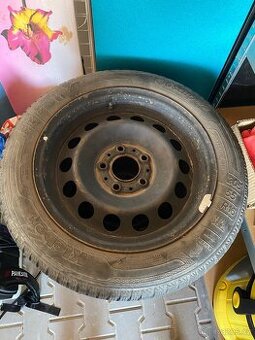 Plechové disky BMW - 5x120 R16 + zimní pneu