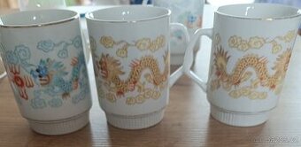 7 hrnecků starodávných