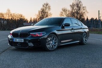 BMW G30 M550i