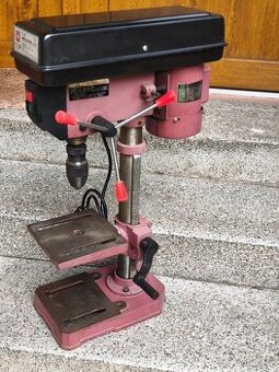 Prodám stolní LITINĚNOU vrtačku T.I.P. DRILLMASTER 15/6 -380