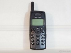 Mobilní telefony pro sběratele - rarity - BENEFON TWIN GSM