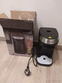 kávovar kapslový pákový překapávací Dolce Gusto Bosch Delong - 1
