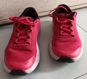 Under Armour vel. EUR 38.5