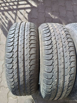 Pneu 195/60R15 88V