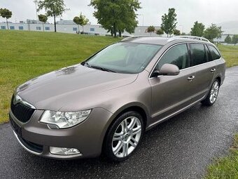 ŠKODA SUPERB II 2.0 TDI COMBI/125 kW/ZÁRUKA/JARNÍ SLEVA