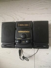 Prodám malé rádio s 2 reprobednama - 1