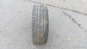 Michelin Agilis 235/65 R16 C, 5,6mm výroba 1418 - 1ks