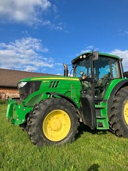 Traktor John Deere 6150m s čelním nakladačem