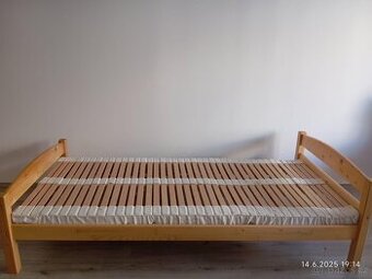 Prodám postel masiv borovice - 1
