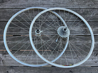 Zapletená kola náby Shimano XT, ráfky Mavic MTB retro