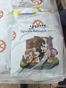 Krmné směsi na výkrm a chov drůbeže, králíků, prasat